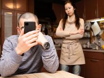 相手の不倫、どう対応すべき？不倫されたときの適切な対処法！